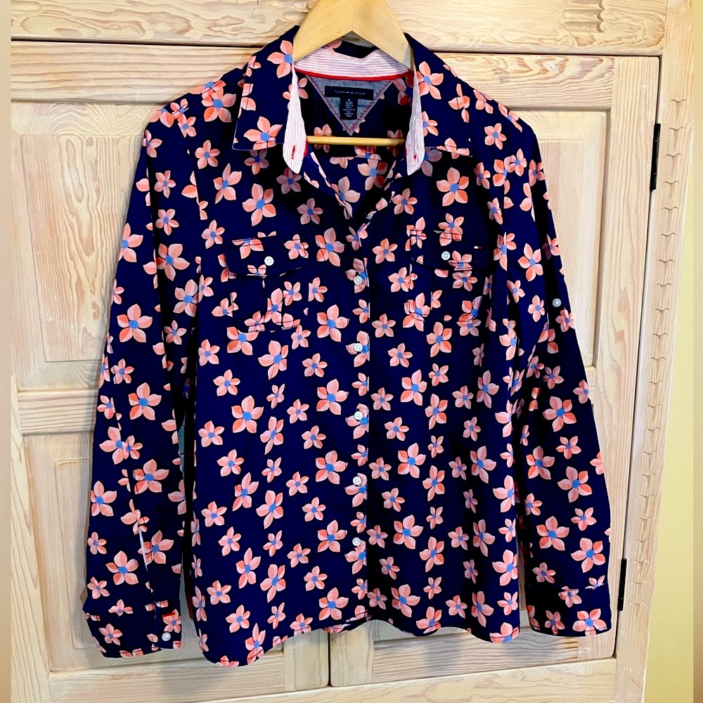 Tommy Hilfiger Floral Preppy Button Down Cotton Shirt Modern Prep Literary Chic